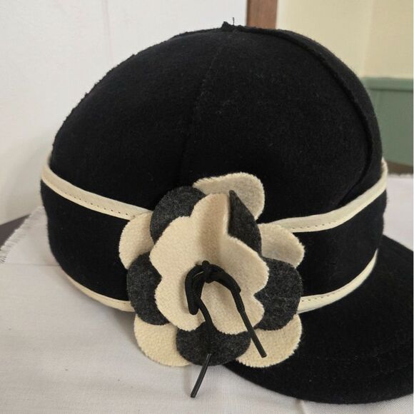 Stormy Kromer Petal Pusher Wool/Flannel Cap Women's Size 7 1/2 - Picture 2 of 7